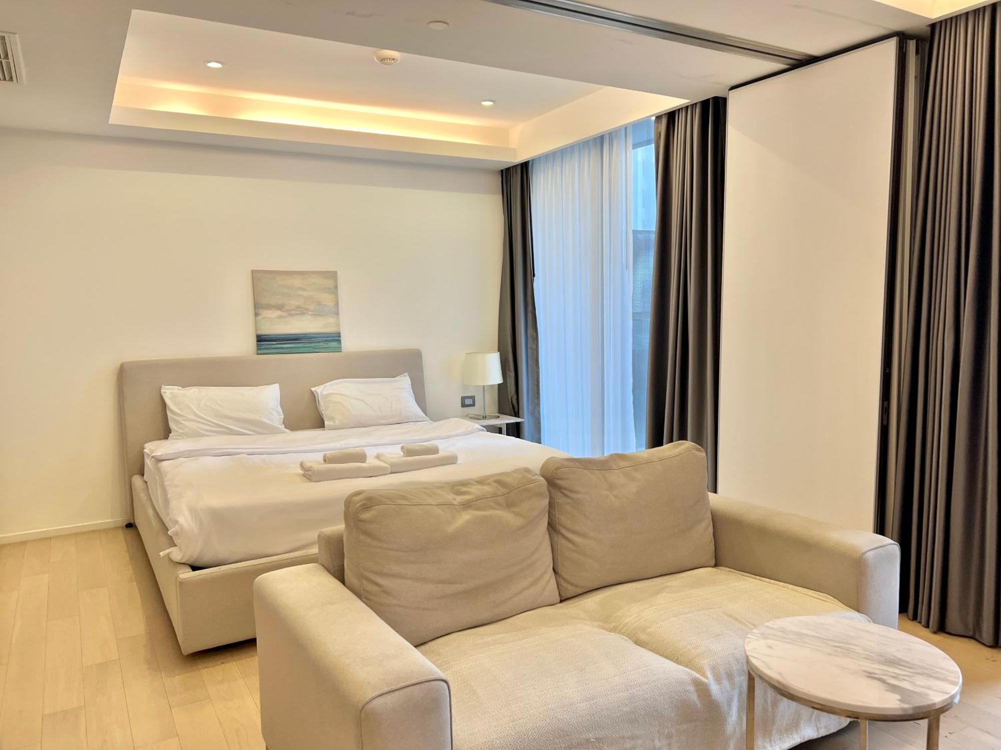 Sukhumvit 11#luxury#pool#gym#bts Nana&mrt Sukhumvit#1br#max2ppl Căn hộ Bangkok