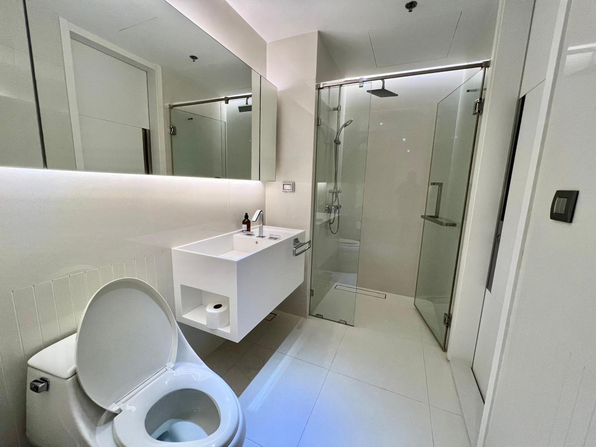 Căn hộ Sukhumvit 11#luxury#pool#gym#bts Nana&mrt Sukhumvit#1br#max2ppl