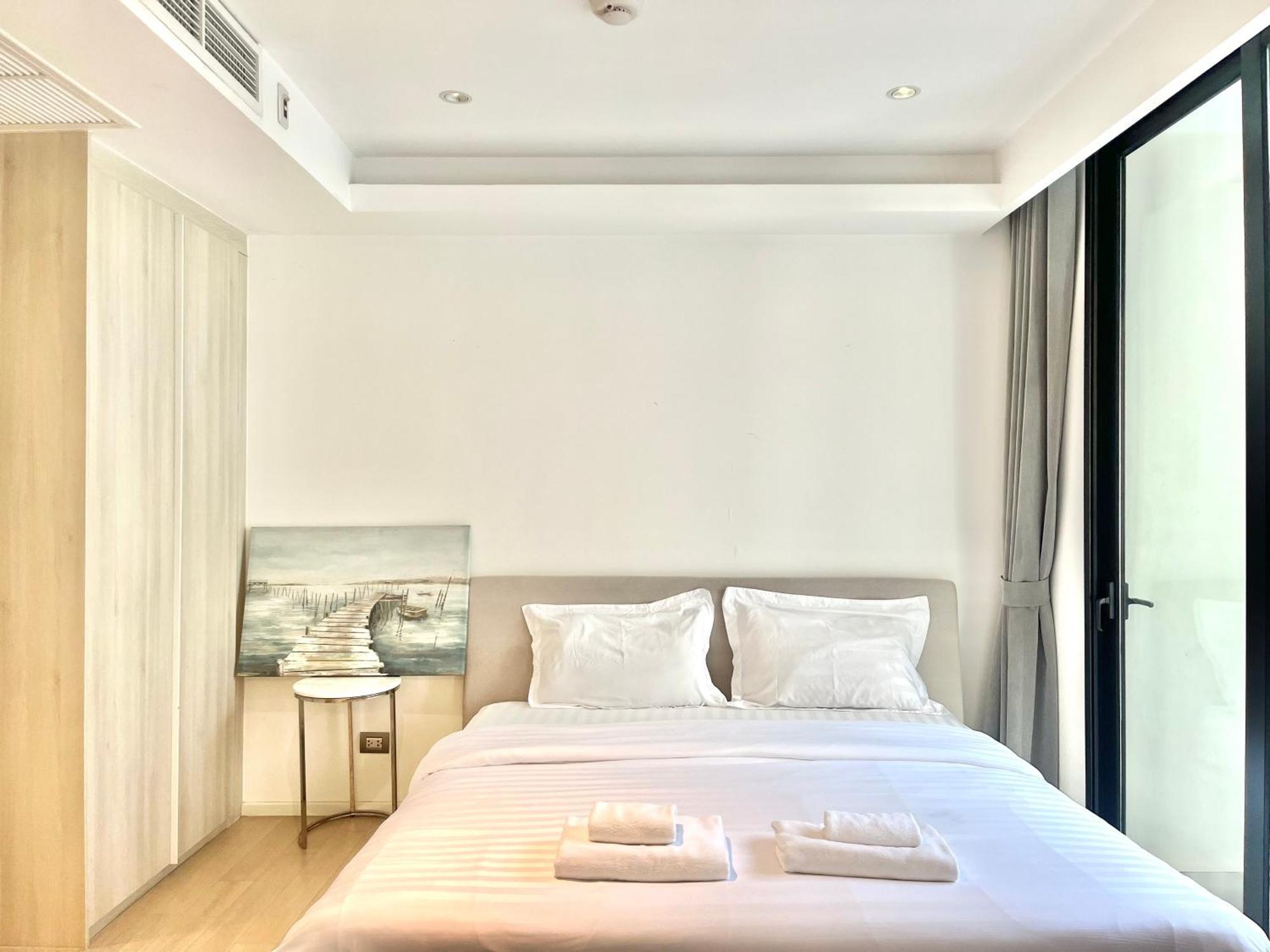 Sukhumvit 11#luxury#pool#gym#bts Nana&mrt Sukhumvit#1br#max2ppl Căn hộ Bangkok
