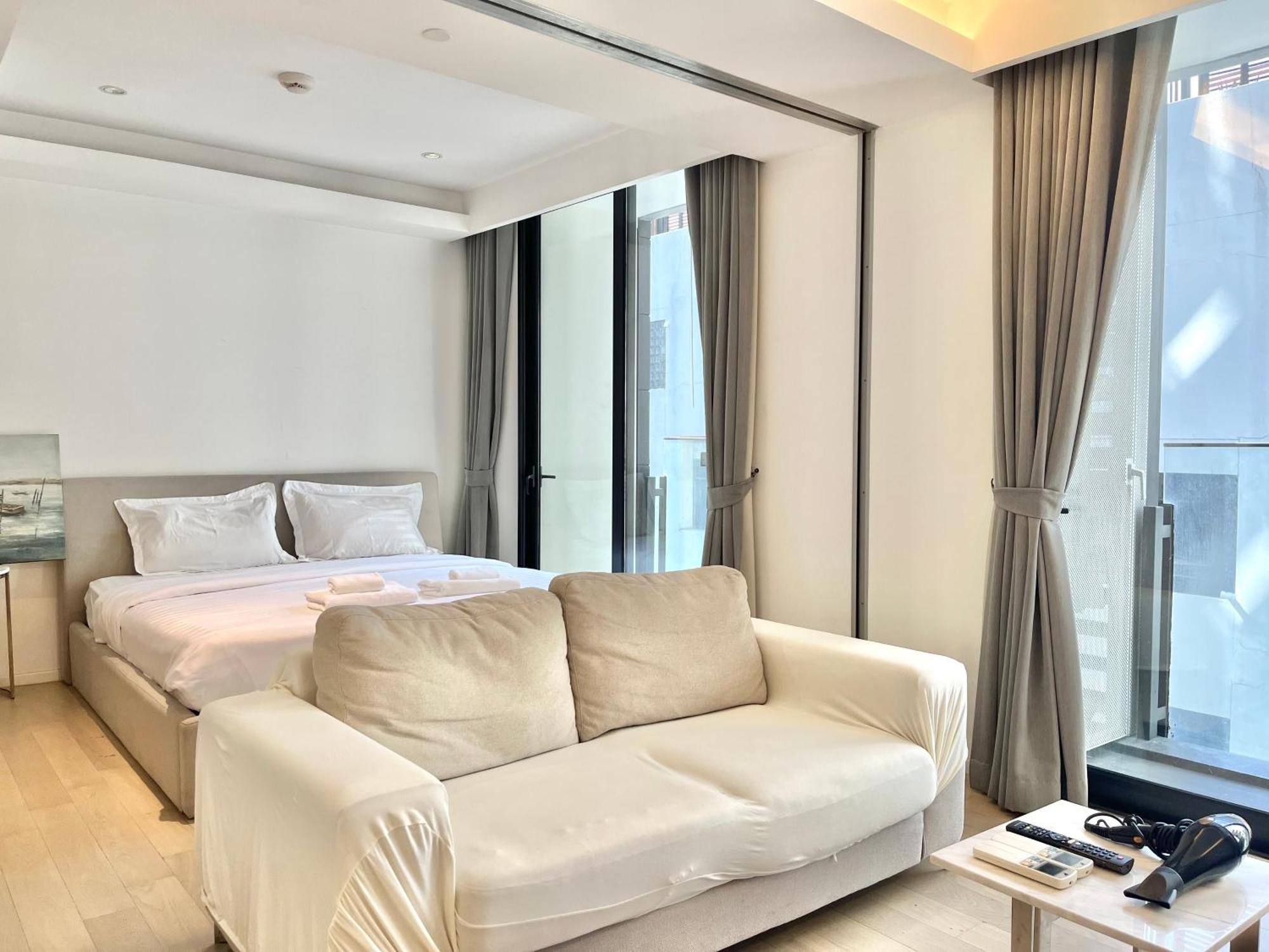 Căn hộ Sukhumvit 11#luxury#pool#gym#bts Nana&mrt Sukhumvit#1br#max2ppl Bangkok